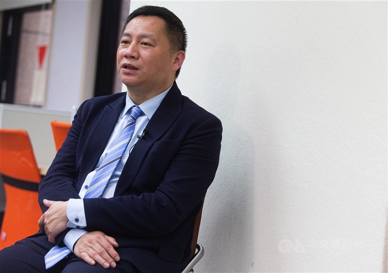 中國民運人士王丹等人所創辦的華人民主書院,先前已取消在香港的註冊登記。(中央社檔案照片)