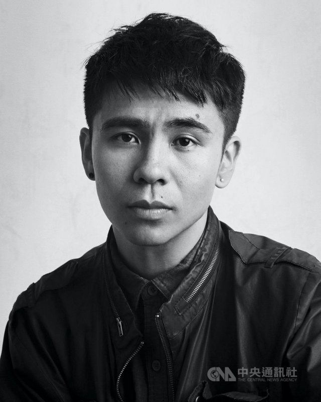 美籍越南裔作家王鷗行首本小說「此生,你我皆短暫燦爛」中譯版將在台出版,書中以他親身經歷,寫下在美國社會中的移民生活。(時報出版提供)中央社 110年2月28日