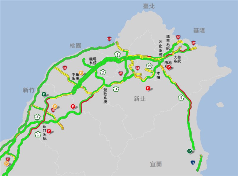 根據國道即時路況,下午5時左右北部多處壅塞。(圖取自高速公路1968網頁1968.freeway.gov.tw)