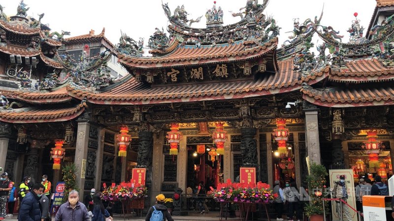 國內水情吃緊,農田水利署與大甲鎮瀾宮7日將在鎮瀾宮前廣場舉辦祈雨法會。中央社記者趙麗妍攝 110年3月3日