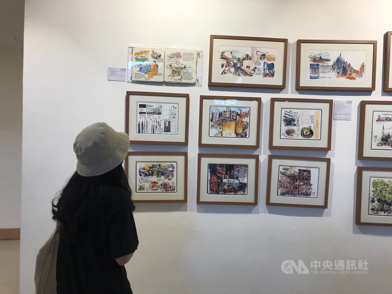 曼谷藝術文化中心(BACC )2月16日到3月7日展出4位泰國插畫家的作品,其中插畫家蘇帕猜關於台灣食物的畫作,吸引民眾駐足觀賞。中央社記者呂欣憓曼谷攝 110年3月5日