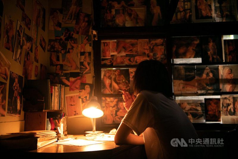 已故作家七等生為主題的紀錄片「削瘦的靈魂」中,導演朱賢哲訪談多名七等生的親友,片中也將七等生女兒控訴父親外遇的片段公開。(目宿媒體提供)中央社 110年3月7日