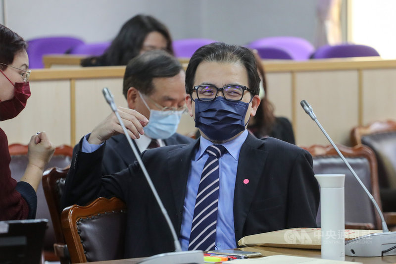 立法院司法及法制委員會10日邀請考試院祕書長劉建忻(前)列席報告,並備質詢。中央社記者裴禛攝 110年3月10日