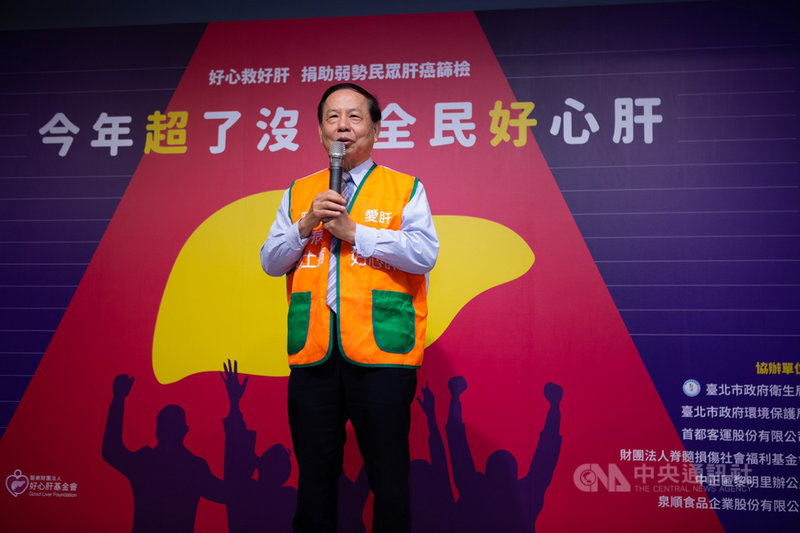 肝病防治學術基金會11日舉辦「今年超了沒?全民腹超十年計畫」起跑記者會,肝基會董事長、肝病權威許金川(圖)表示,肝癌發展通常是漸進式的,從慢性發炎、纖維化、肝硬化,到最後才會出現腫瘤;提醒年滿40 歲的民眾,每年都應該做一次腹部超音波檢查。(肝基會提供)中央社記者張茗喧傳真 110年3月11日