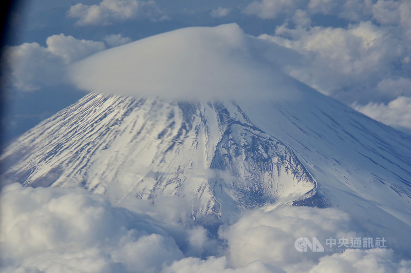 華航空中女王告別秀帶旅客微旅行俯視富士山 生活 重點新聞 中央社cna