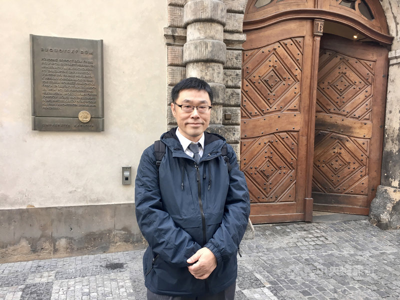 文化部22日宣布,將借調中央研究院台灣史研究所副研究員兼副所長張隆志,接任國立台灣歷史博物館館長一職,張隆志專長領域為台灣社會文化史、族群關係史、比較殖民史、台灣史學史及公共歷史學等。(張隆志提供)中央社 110年3月22日