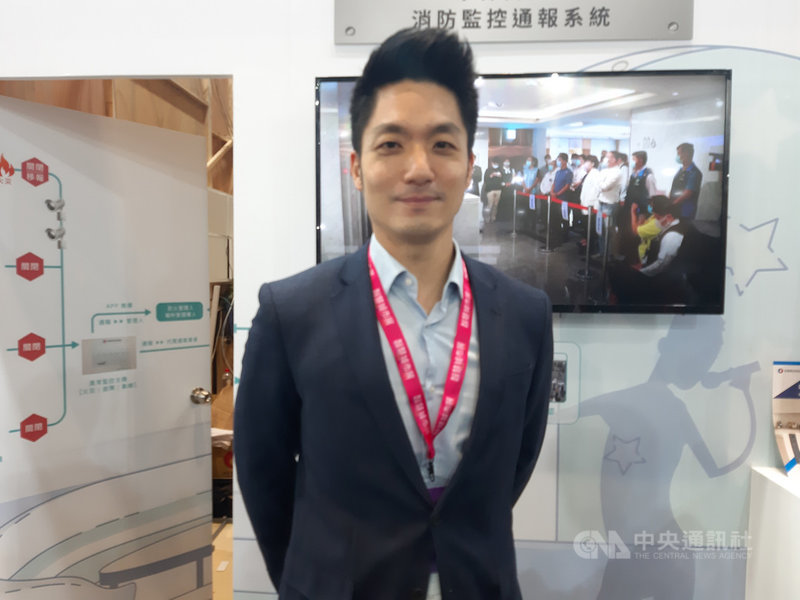 國民黨立委蔣萬安23日出席中保科技在2021智慧城市論壇活動表示,台北要成為真正的智慧城市,第一步要先有穩定的免費網路。中央社記者潘智義攝 110年3月23日
