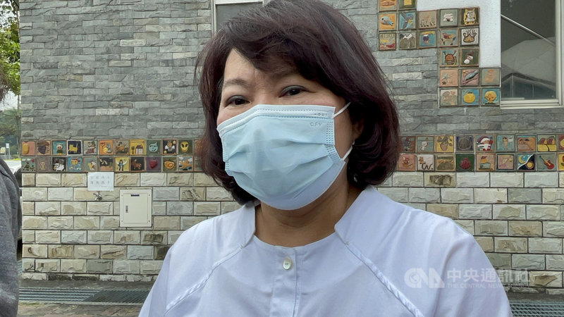 嘉義市政府工務處前專員吳健榮被控收受賄賂,嘉義地檢署去年依法起訴,嘉義地方法院審理中;媒體爆料吳健榮一家6口在市府任職,嘉義市長黃敏惠(圖)強調用人適才適所。中央社記者姜宜菁攝 110年3月23日