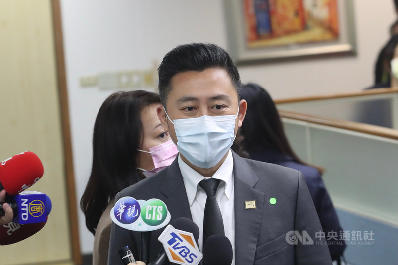 新竹市長林智堅(圖)24日出席民進黨中執會,回答媒體提問。中央社記者吳家昇攝 110年3月24日