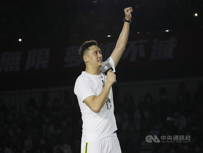 台灣職籃聯盟P. LEAGUE+(簡稱PLG)福爾摩沙台新夢想家田壘4日面對生涯最終戰心情複雜,想多打一點,卻因左腳踝再度不適,僅出賽約15分鐘,他坦言,未能多上場以及拿到勝利,感到有點可惜。中央社記者張新偉攝 110年4月4日