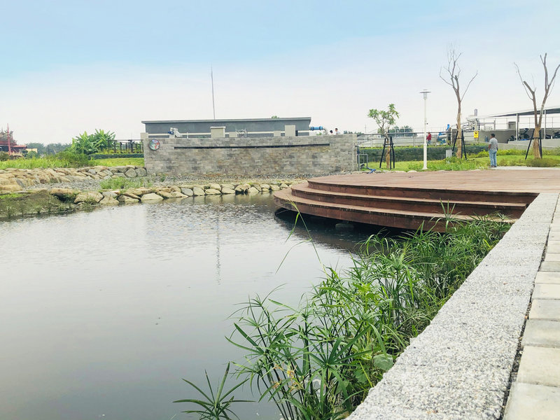 屏東縣政府在東港溪流域興建甘棠水質淨化設施,改善東港溪水質。(屏東縣環保局提供)中央社記者郭芷瑄傳真 110年4月9日