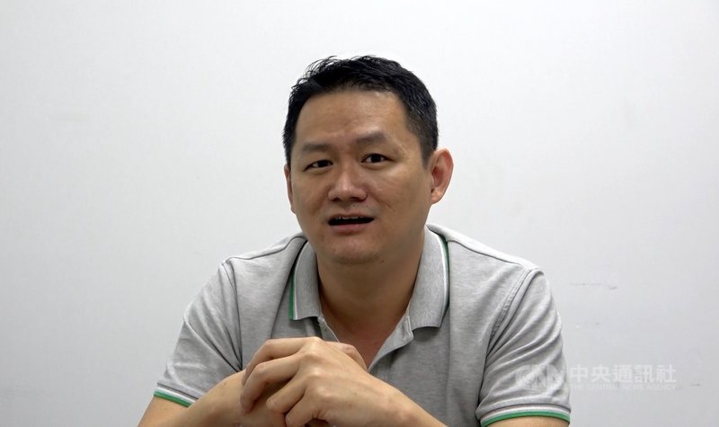 具有工程師背景的馬智強接受中央社專訪時表示,2013 年創業,代理台灣冰淇淋進軍新加坡市場,當時遇到的困難意外催生星國首台冷凍販賣機。攝於3月23日。中央社記者侯姿瑩新加坡攝 110年4月13日