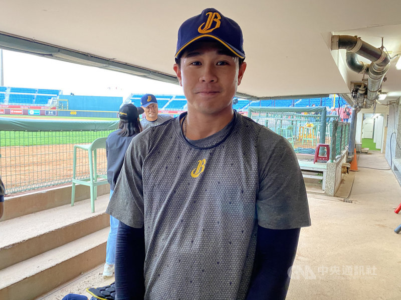 中華職棒中信兄弟16日將捕手陳家駒(圖)拉上一軍,他表示,左手腕脫臼傷勢已經沒有問題,且復原進度比原本預想快很多,現在守備上接、傳球都沒有問題。中央社記者楊啟芳攝 110年4月16日