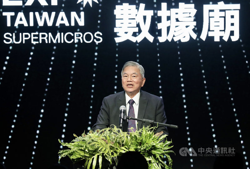 行政院副院長沈榮津16日在台北出席台灣文博會開展記者會表示,台灣的防疫工作,在政府和人民彼此的信任和努力之下,讓全世界看到台灣是最安全的國家,就如同今年文博會所強調的「匯聚相信的力量」,最後形成一股台灣的自信。中央社記者張皓安攝 110年4月16日