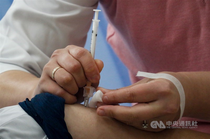 紐時報導,澳洲、紐西蘭、韓國等防疫有成國家,武漢肺炎疫苗施打普及率不及疫情嚴峻的英美等,可能妨礙經濟復甦。(中央社檔案照片)