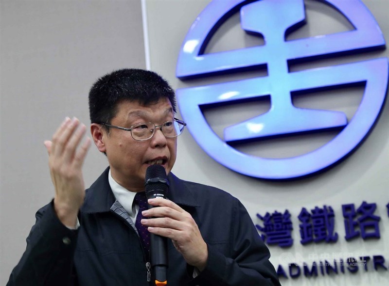 行政院20日核定台鐵局長將由現任副局長杜微升任。杜微屬鷹派作風,治軍嚴謹風格。(中央社檔案照片)