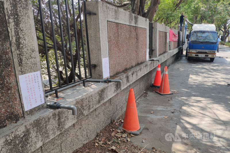 台南市政府加強推動各項節水措施,希望降低每日用水量,避免進入供5停2限水階段。水利局在各水資源回收中心增設不同類型供水口,盼提升使用率。(台南市水利局提供)中央社記者楊思瑞台南傳真 110年4月22日