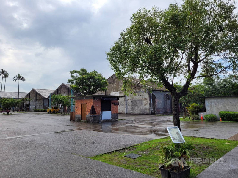 宜蘭中興文化創意園區近日深夜多次異常發出警報聲響,附近居民無法安穩睡覺,嚴重影響生活品質。縣府23 日表示,已暫時關閉警報,並向居民致歉。中央社記者沈如峰宜蘭縣攝 110年4月23日