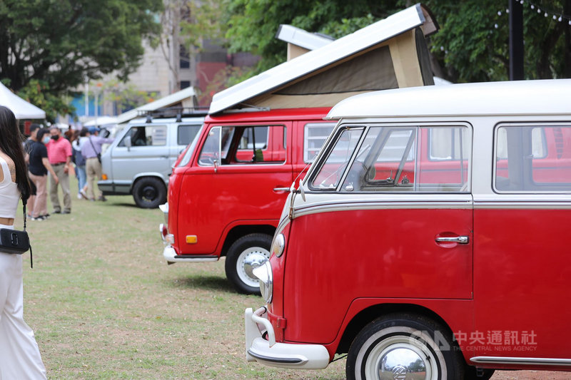 老車嘉年華陳其邁騎偉士牌重現年少回憶 地方 中央社cna