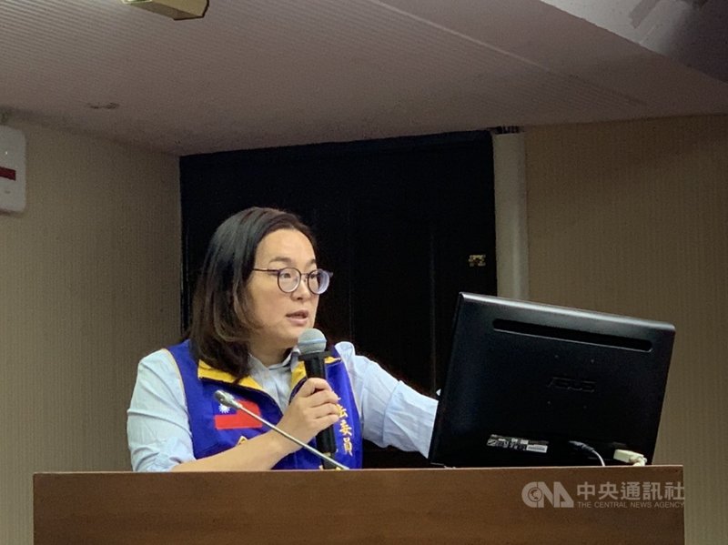 國民黨籍金門立委陳玉珍(圖)3日表示,在她監督追蹤下,預算新台幣20億元的烏坵碼頭整建工程計畫已完成可行性評估報告,可望5月底報行政院核定,預計111 年動工,116年完工。(陳玉珍辦公室提供)中央社記者黃慧敏傳真 110年5月3日