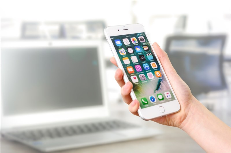 蘋果公司25日推出iOS 14.6作業系統更新,支援訂閱Podcast內容;另修正iPhone錯誤。(示意圖/圖取自Pixabay圖庫)
