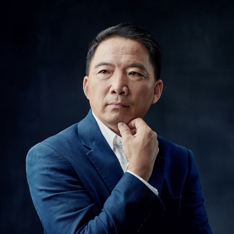 香港民主黨前主席胡志偉先前因涉及「港區國安法」被捕。據報導,他的父親4月間去世,但獄方卻未准許他外出奔喪。(圖取自www.facebook.com/chiwaioffice)