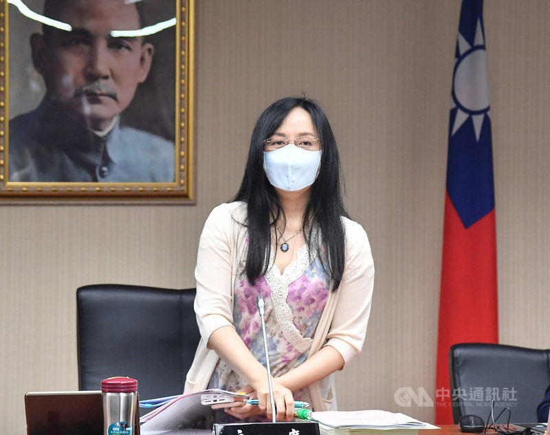 立法院社福及衛環委員會5日推舉COVID-19疫苗採購調閱專案小組召集人,經表決,由社福及衛環委員會召委、民進黨立委陳瑩(圖)擔任。中央社記者鄭清元攝 110年5月5日