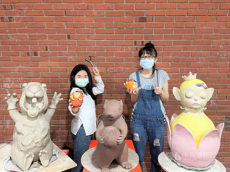 新北市立鶯歌陶瓷博物館29日、30日辦「奇幻動物之森」工作坊,邀青年陶藝家吳宗彥、呂巧智和許蕎棋進駐,7日中午12時起在陶博館官網開放40個名額,一次體驗3個陶藝家截然不同創作風格。(新北市立鶯歌陶瓷博物館提供)中央社記者沈佩瑤傳真 110年5月6日