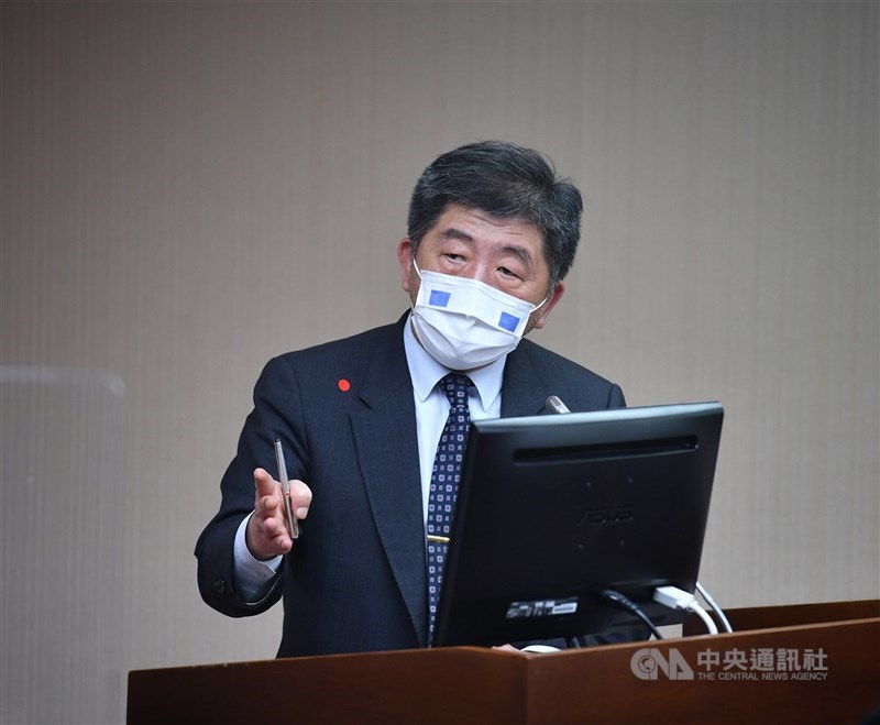 疫情升溫,各地掀起疫苗搶打潮,地方政府能否自行採購疫苗掀議論。指揮官陳時中13日表示,疫苗應由中央統籌處理。中央社記者王飛華攝 110年5月13日