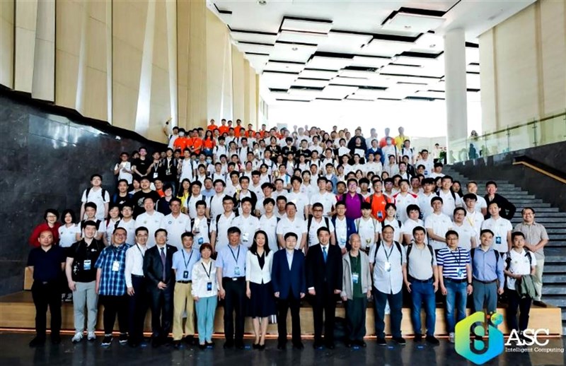 2020-21年ASC世界大學生超級電腦競賽12日在中國深圳落幕,國立清華大學勇奪線上組冠軍。而有21家中國大學的隊伍參加現場競賽,冠軍則由廣州暨南大學摘下。(ASC提供)中央社記者沈朋達傳真 110年5月14日
