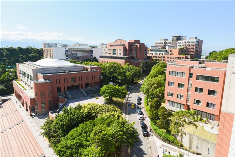 銘傳大學15日證實桃園校區有一名學生為武漢肺炎確診案例。(圖取自facebook.com/MCU1957)