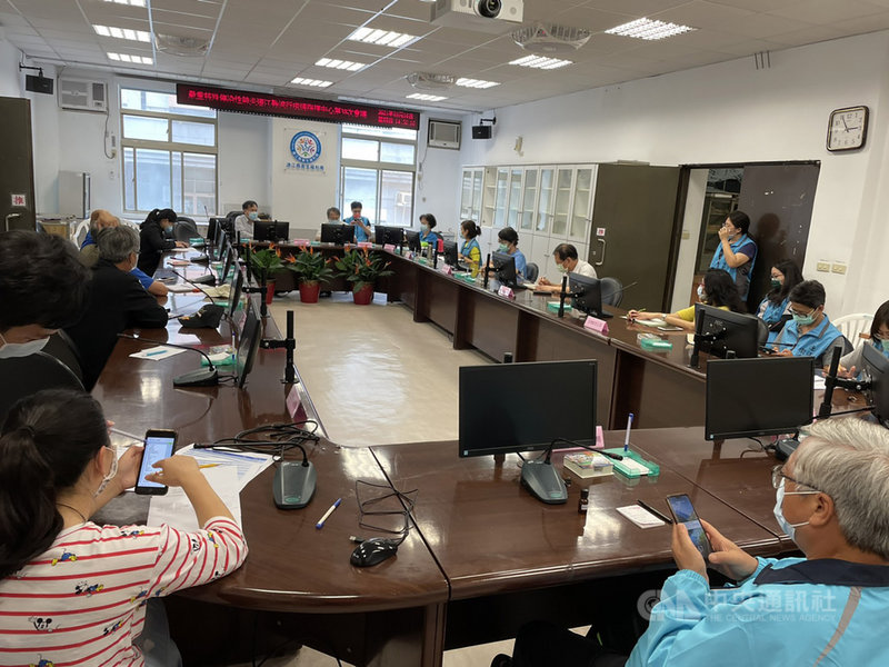 一名武漢肺炎確診者日前曾搭機赴馬祖當地旅遊,連江縣疫情指揮中心16日表示,已匡列8名密切接觸者進行居家隔離及採檢。(連江縣政府提供)中央社記者邱筠傳真 110年5月16日