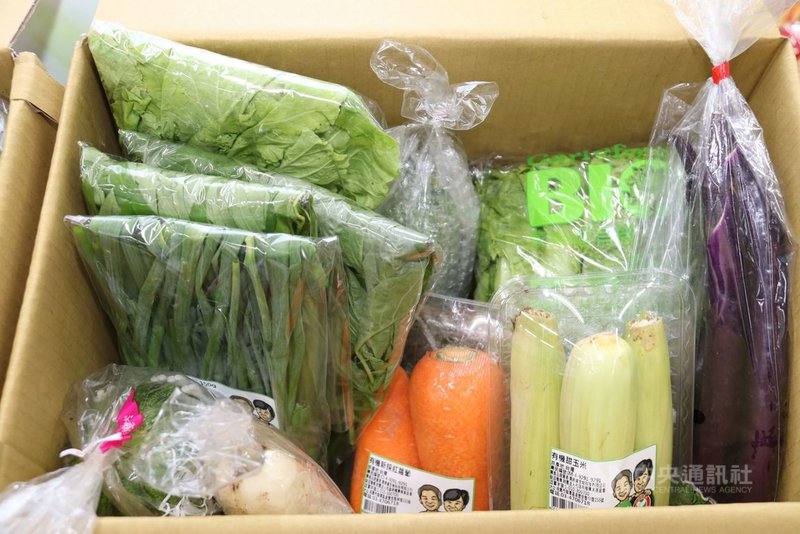 雙北地區高中以下學校18日至28日停課,減少食材使用。農委會表示,將透過產地生產調節、市場拍賣、通路促銷等管道及措施,協助農民銷售既有的契作農產。(農糧署提供)中央社記者楊淑閔傳真 110年5月17日