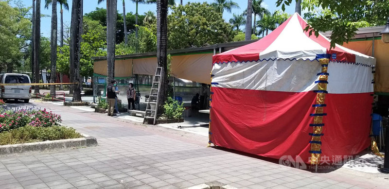 屏東縣潮州鎮發生武漢肺炎群聚感染,全縣17例確診案中有10例在潮州,縣府24日在潮州鎮中山公園開啟屏東縣第一個快篩站,首日共有98人篩檢。(潮州鎮公所提供)中央社記者郭芷瑄傳真 110年5月24日