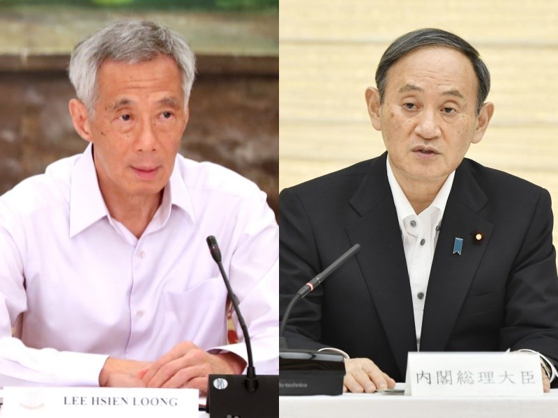 新加坡總理李顯龍(左)與日本首相菅義偉(右)25日進行電話會談。李顯龍表示,擬將完全廢除福島核災後新加坡對日本食品的進口管制,菅義偉對此表達歡迎。(左圖取自twitter.com/leehsienloong,右圖為共同社)