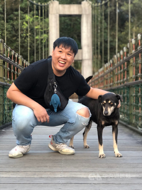 海洋大學資訊工程學系四年級學生顧賀翔(圖)首次參加蘋果全球開發者大會舉辦的程式語言競賽「Swift學生挑戰賽」,以測量時間的小遊戲脫穎而出,盼玩家能思考時間的意義。(蘋果提供)中央社記者吳家豪傳真 110年6月1日