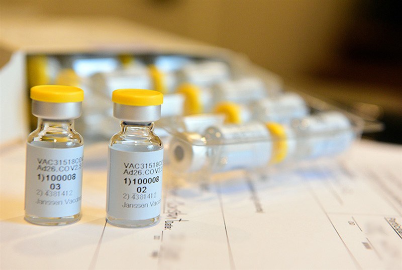 衛生福利部食品藥物管理署10日證實，嬌生和輝瑞BNT疫苗緊急使用授權（EUA）已通過。圖為嬌生疫苗。（圖取自嬌生網頁jnj.com）