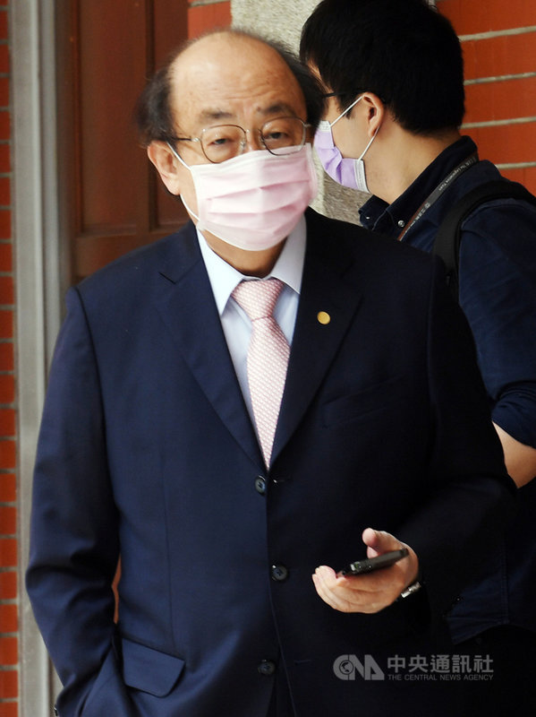 民進黨立法院黨團總召柯建銘(圖)7日在立法院朝野協商後,對臨時會處理紓困特別預算,朝野同意納入攬才專法一事表示,感謝各黨團支持在臨時會處理此案。中央社記者施宗暉攝 110年6月7日