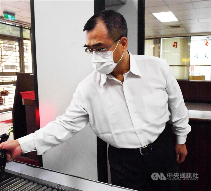 前立委林益世(圖)被控涉貪污收受地勇負責人陳啟祥6300萬元案,二審判12年,經最高法院撤銷,高院更一審宣判,判刑4年10月,褫奪公權5年。(中央社檔案照片)