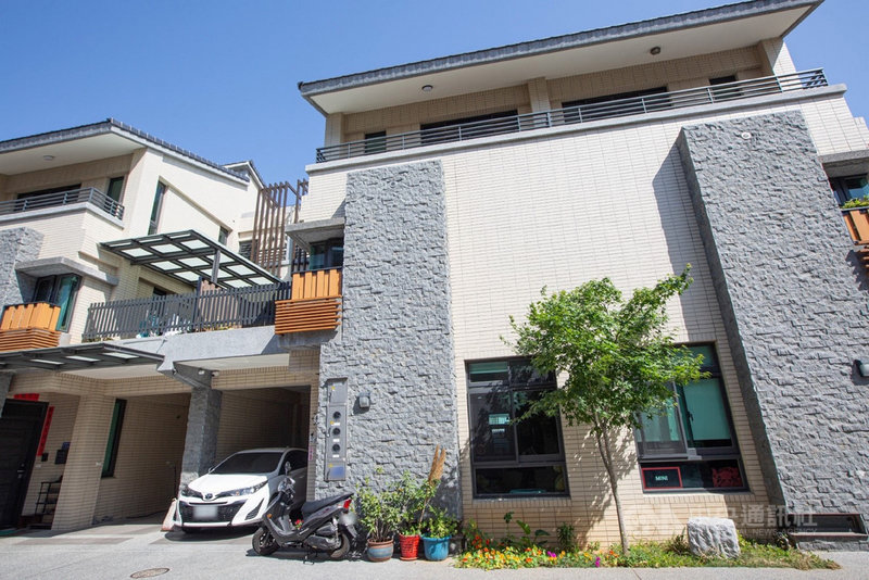 金門縣政府表示,觀光處整合民眾心聲及業者需求,特別推出「金放心民宿」方案,專門提供返金後願意自我健康監測的縣民入住,同時也照顧民宿業者。圖為配合方案的民宿之一。(金門縣政府提供)中央社記者黃慧敏傳真 110年6月10日
