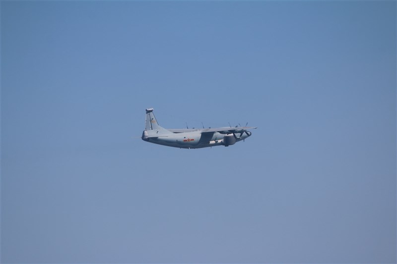 空軍17日發布共機動態,7架共機侵擾台灣西南防空識別區(ADIZ)。圖為運8遠干機同型機。(圖取自國防部網頁mnd.gov.tw)