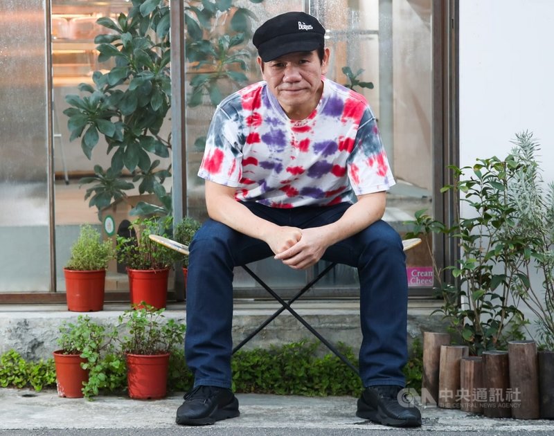 金曲歌王趙傳稱自己個性停不下來,除會持續推出作品,也盼望有機會開Live House,傳承逾30年音樂經驗。中央社記者張新偉攝 110年6月17日