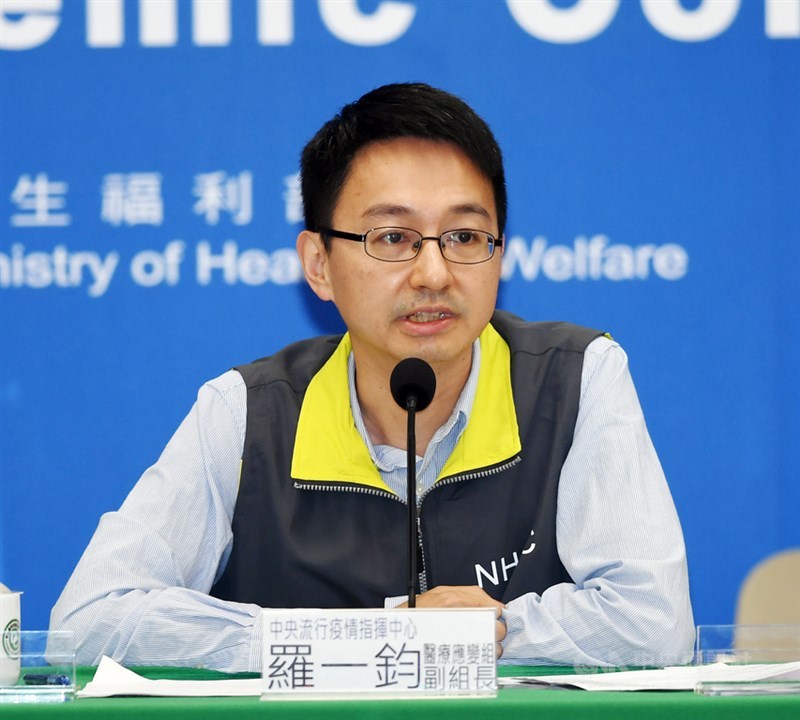 指揮中心醫療應變組副組長羅一鈞說,6月發病個案死亡數減少,預估本週死亡數將再下降。(中央社檔案照片)