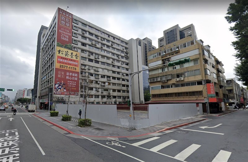 國產署今年首批地上權21日開標,位於台北微風南京附近的「燙金地」(圖)吸引11組人馬搶標,最終由皇翔建設以新台幣8.5億元搶下。(圖取自Google地圖網頁google.com/maps)