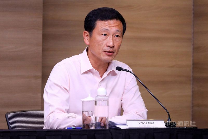 新加坡衛生部長王乙康24日表示,星國力拚8月達到2/3人口完成2劑疫苗接種的目標,並將引進Novavax疫苗。(新加坡通訊及新聞部提供)中央社記者侯姿瑩新加坡傳真 110年6月24日