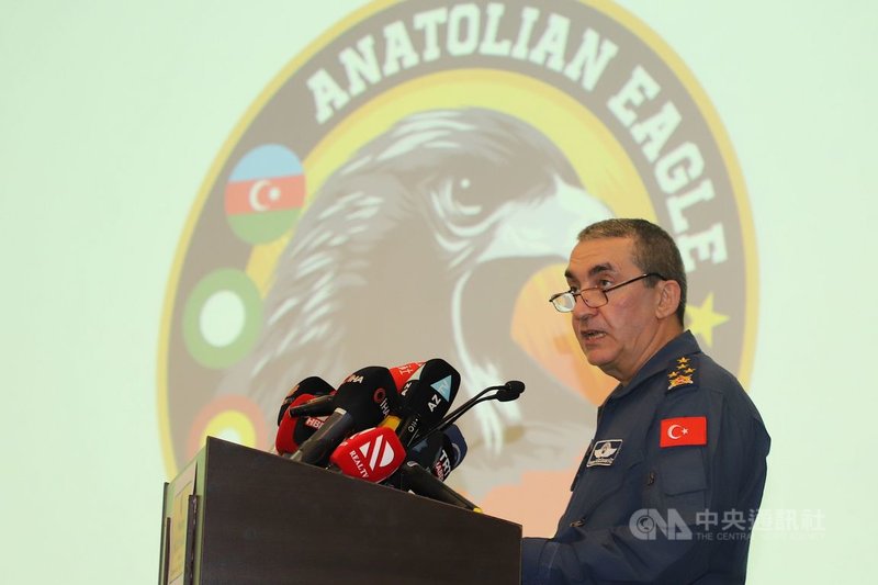 2021國際安納托利亞雄鷹演訓在土耳其中部康雅空軍第3主噴射機基地指揮部展開。土耳其空軍司令庫丘科阿庫尤茲(圖)6月30日出席活動致詞。中央社記者何宏儒康雅攝 110年7月1日