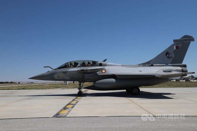 2021國際安納托利亞雄鷹演訓在土耳其中部康雅空軍第3主噴射機基地指揮部展開,卡達有4架飆風戰機參演,其中一架6月30日駛離機坪準備升空。中央社記者何宏儒康雅攝 110年7月1日