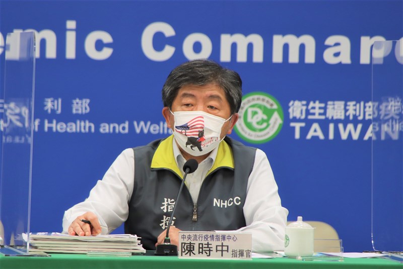 2日起所有入境旅客將全面採檢PCR,指揮中心指揮官陳時中表示,此政策至少執行1個月,入境後的3次篩檢一律公費支應。(指揮中心提供)