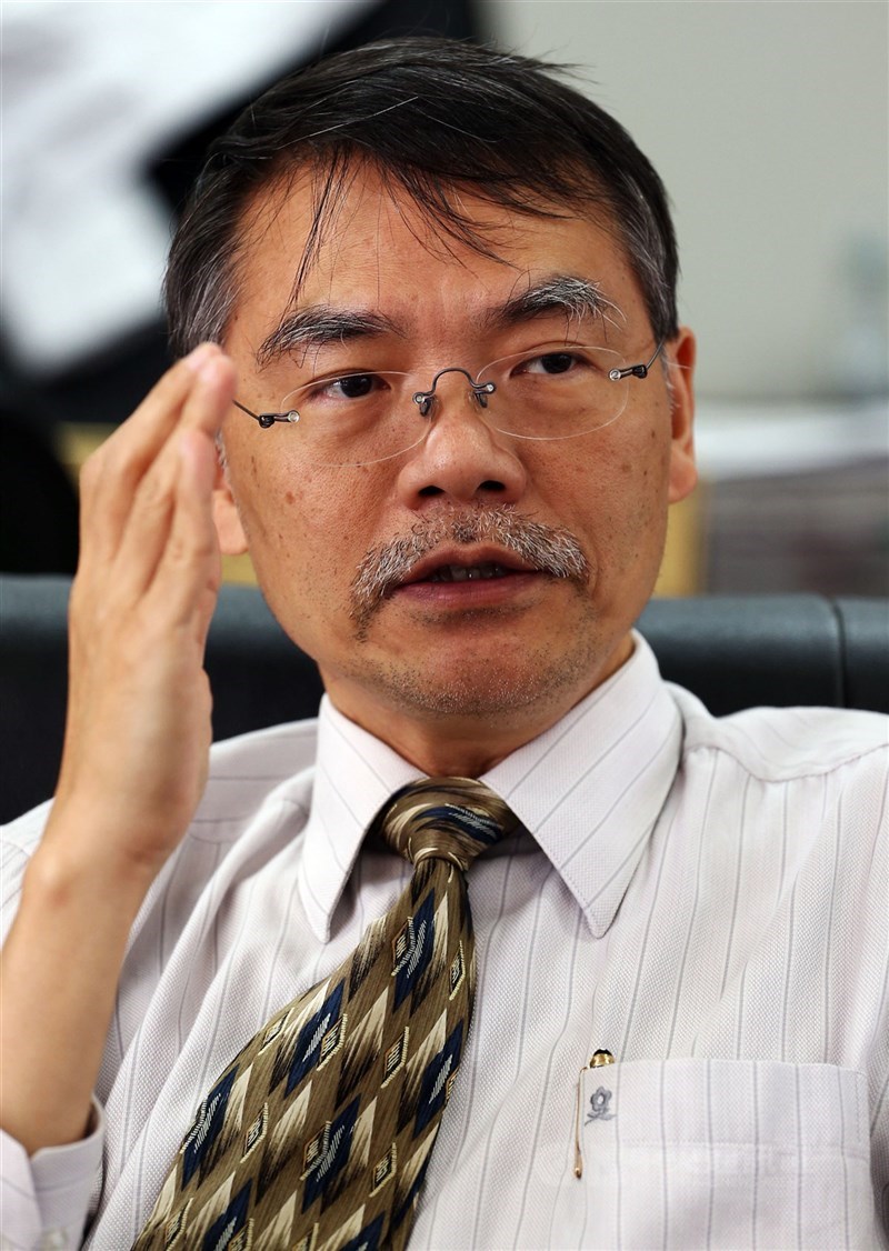北市聯醫副總院長璩大成10日表示,萬芳醫院院方已對全病房病人、工作人員共110人進行篩檢,共驗出3陽性,沒有封院。(中央社檔案照片)