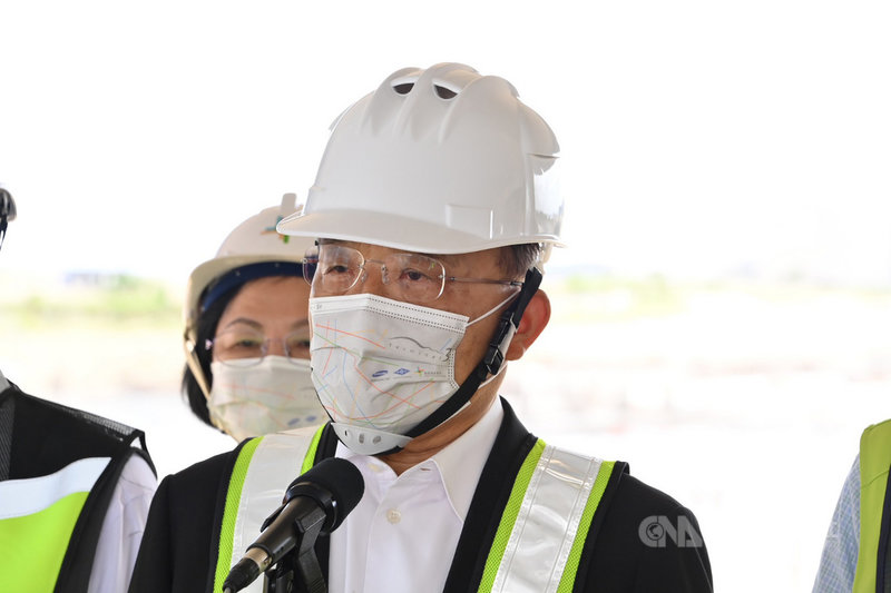 外傳上海復星醫藥已於9日與鴻海及台積電正式簽訂BNT 疫苗的銷售協議。行政院長蘇貞昌11日表示,還在程序進行中,一有確定結果,自然會向大家報告。(行政院提供)中央社記者陳俊華傳真 110年7月11日